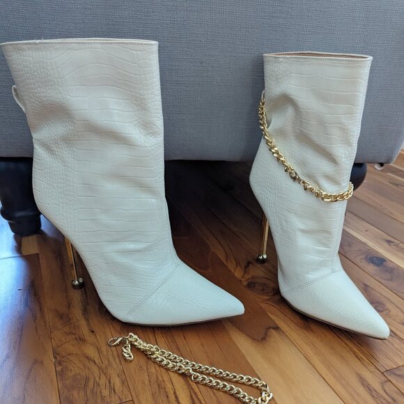 White Gold Heel Stiletto Boot with Gold Chain - NEW! - Picture 2 of 4